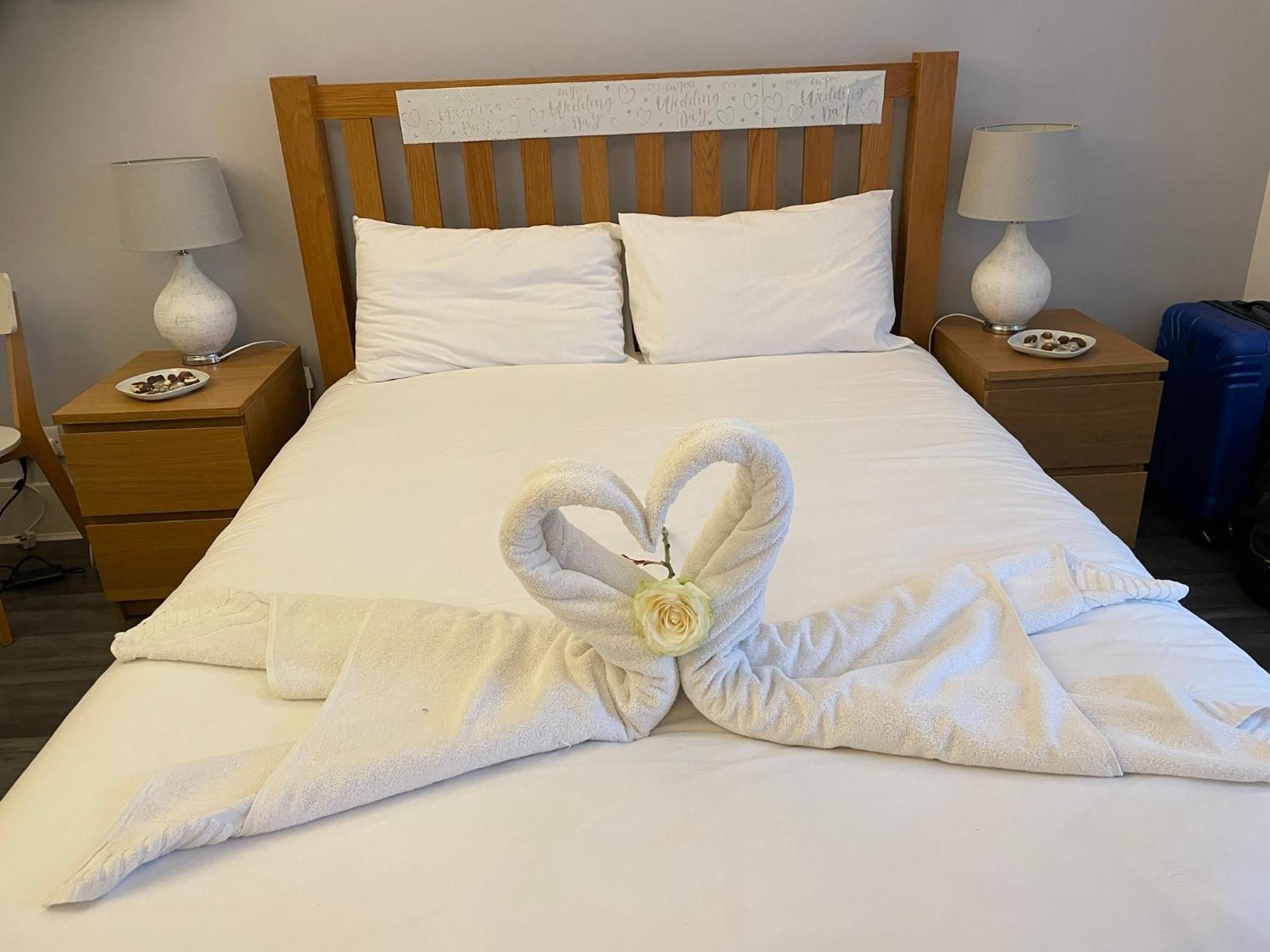Bournemouth Hot Tub & Sauna Holiday Let Екстер'єр фото