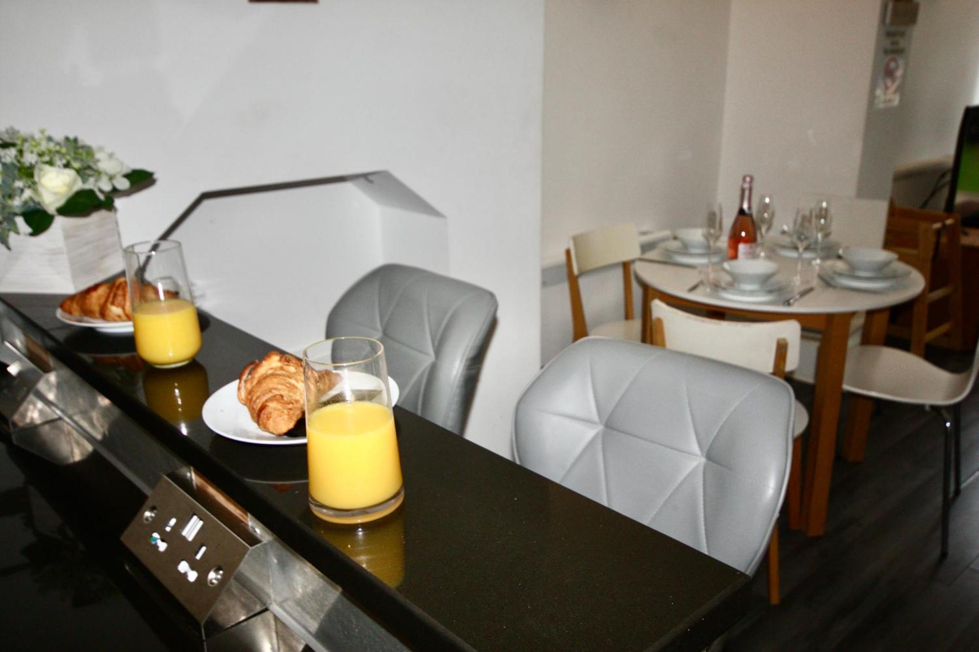 Bournemouth Hot Tub & Sauna Holiday Let Екстер'єр фото