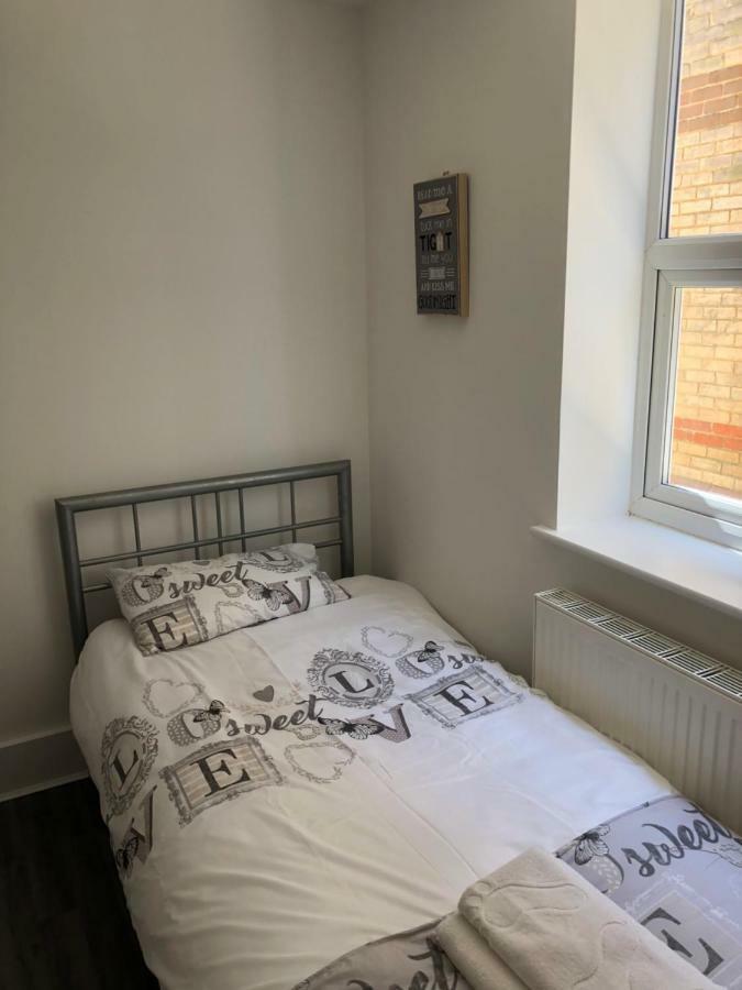 Bournemouth Hot Tub & Sauna Holiday Let Екстер'єр фото